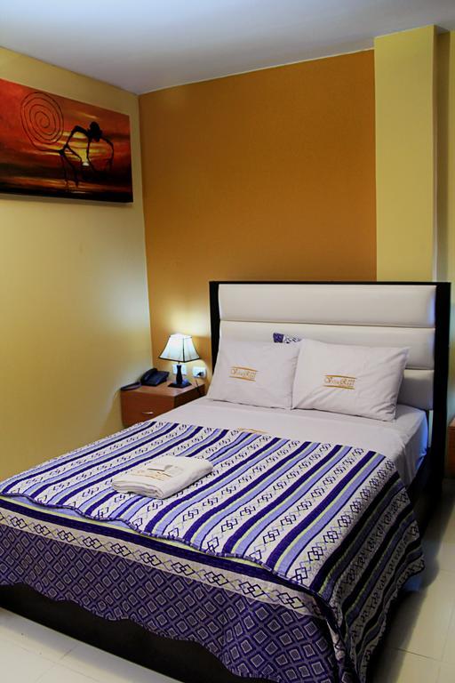 تشيكلايو Villa Real Hotel & Suites الغرفة الصورة